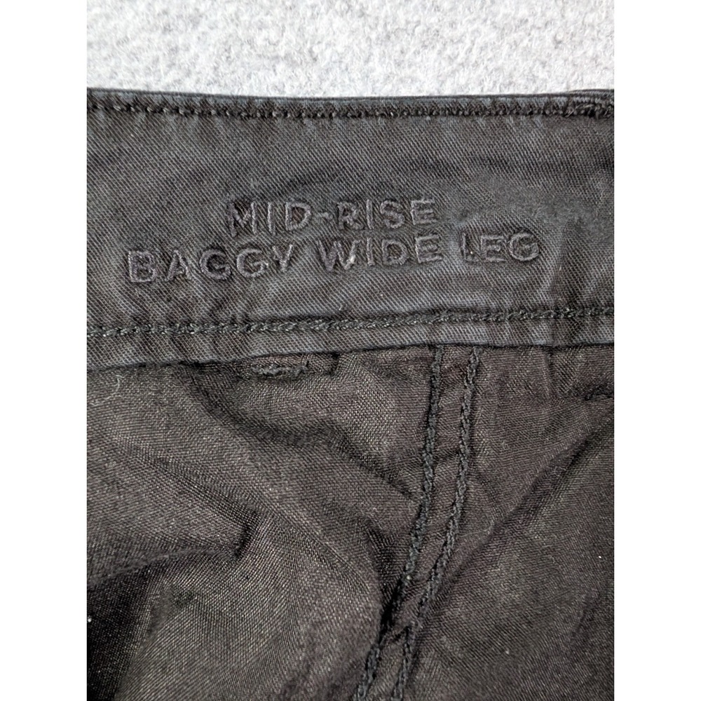 American Eagle Mid Rise Baggy Wide Leg Cargo Pants Raw Hem Womens 8 Black Grunge - Picture 3 of 10